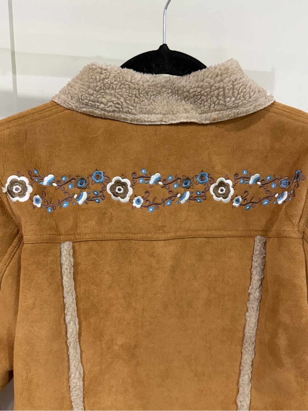 Bacci Faux Suede Sherpa Lined Embroidered Jacket size small